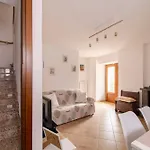 Ca Dai Noni - Family & Pet Friendly - Terrace - Near Maggiore 아파트 Feriolo